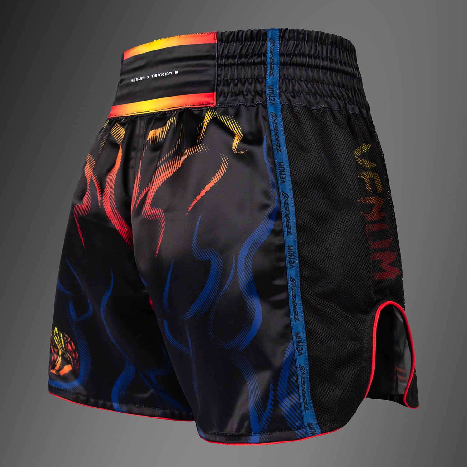 venum-x-tekken-8-muay-thai-shorts-yoshimitsu-schwarz-orange image 3