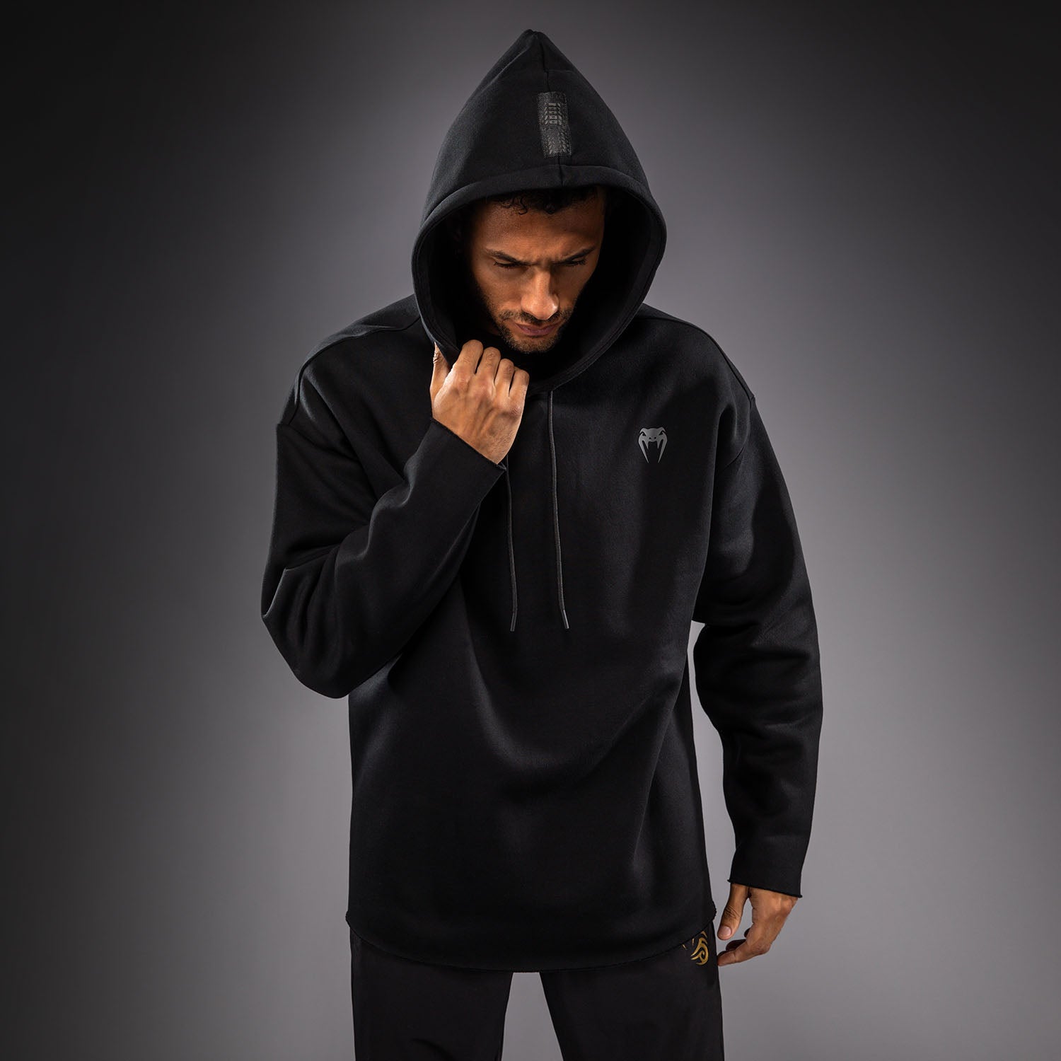 venum-divide-winter-kapuzenpullover-schwarz image 4