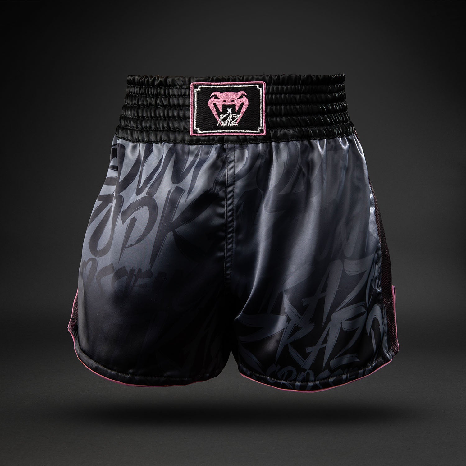 venum-x-kaz-muay-thai-shorts-damen-schwarz image 1