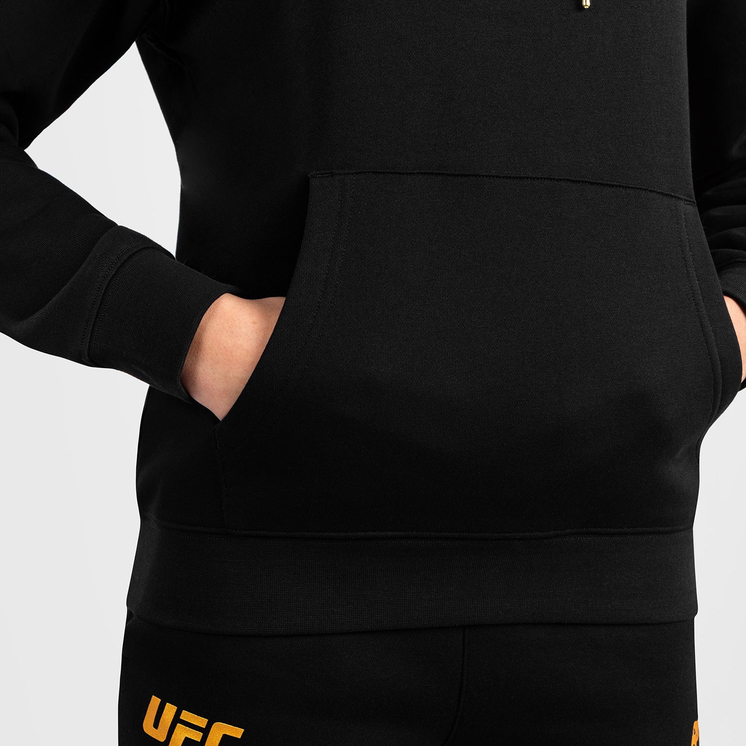 venum-ufc-adrenaline-by-venum-replica-damen-pullover-hoodie-champion-schwarz-gol image 4