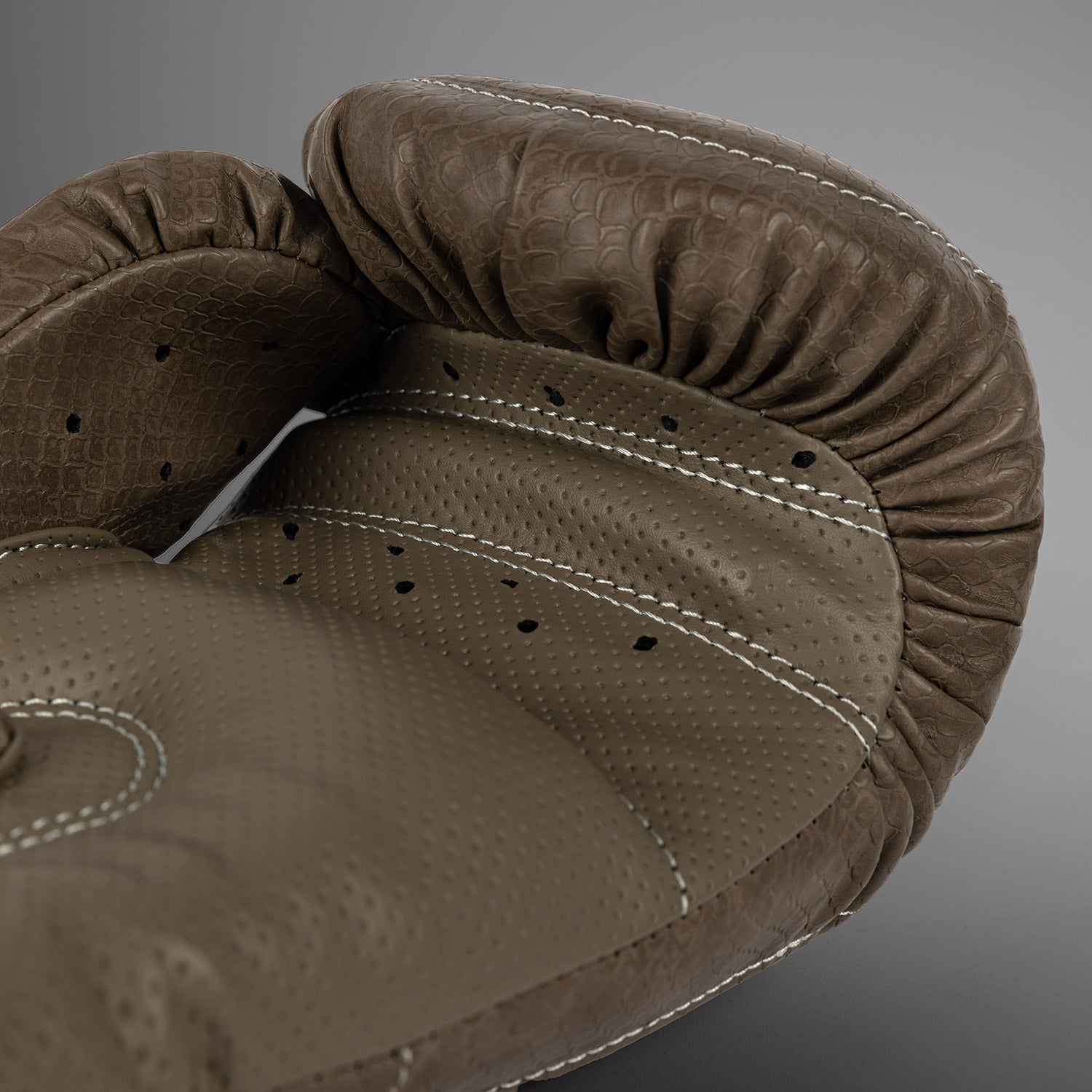 venum-impact-evo-scales-boxhandschuhe-braun image 6