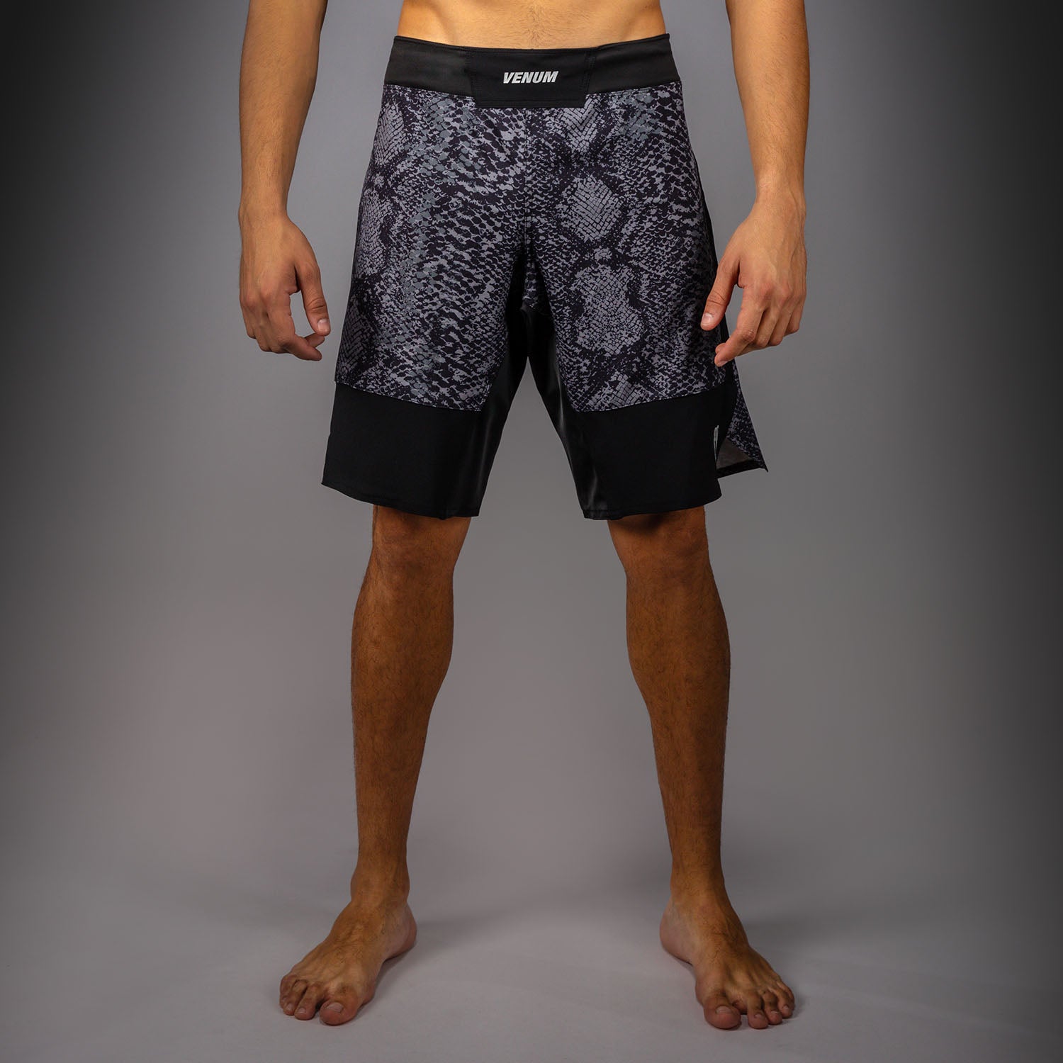 venum-g-fit-scales-herren-fightshorts-schwarz-anthrazitgrau image 1