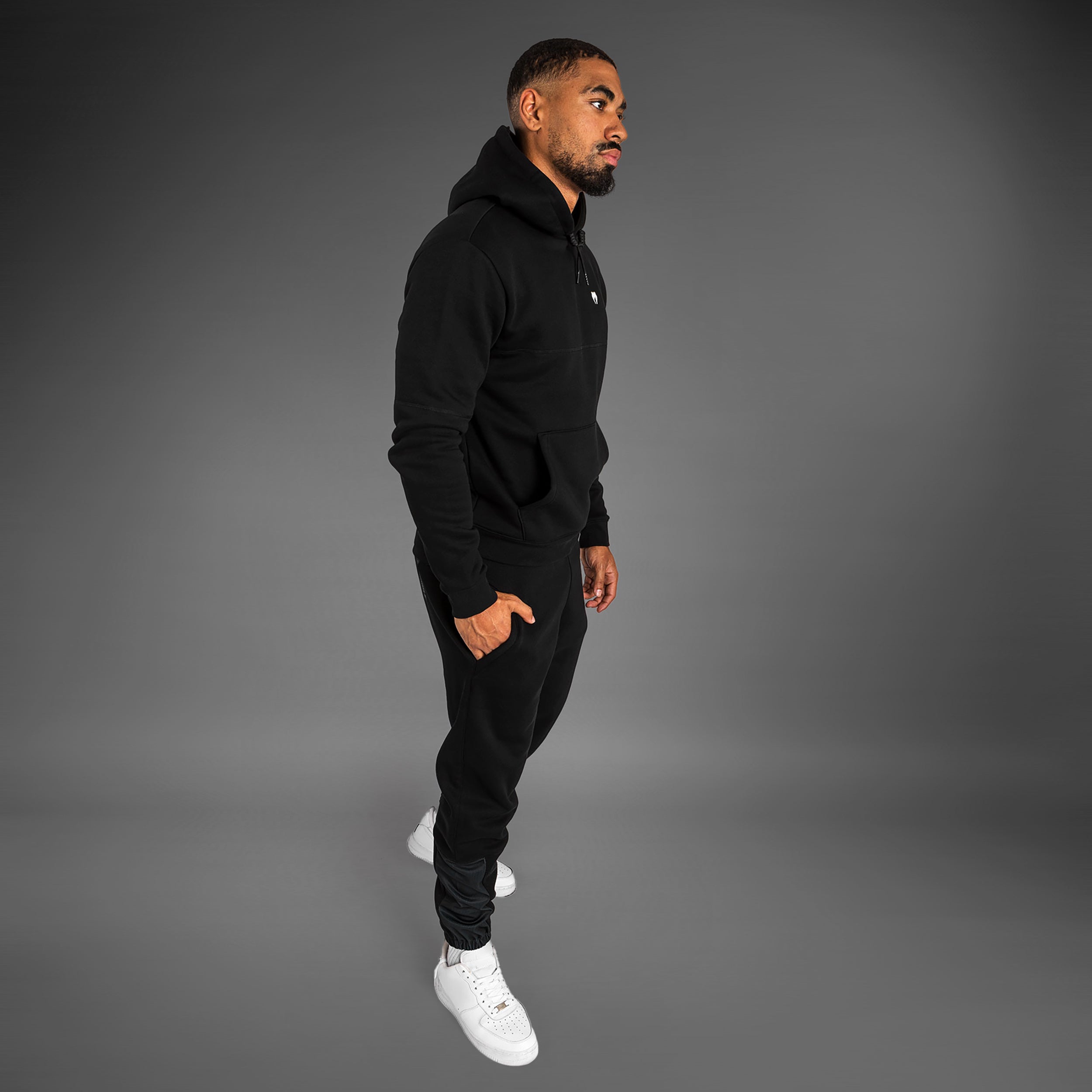 venum-silent-power-hoodie-schwarz image 3