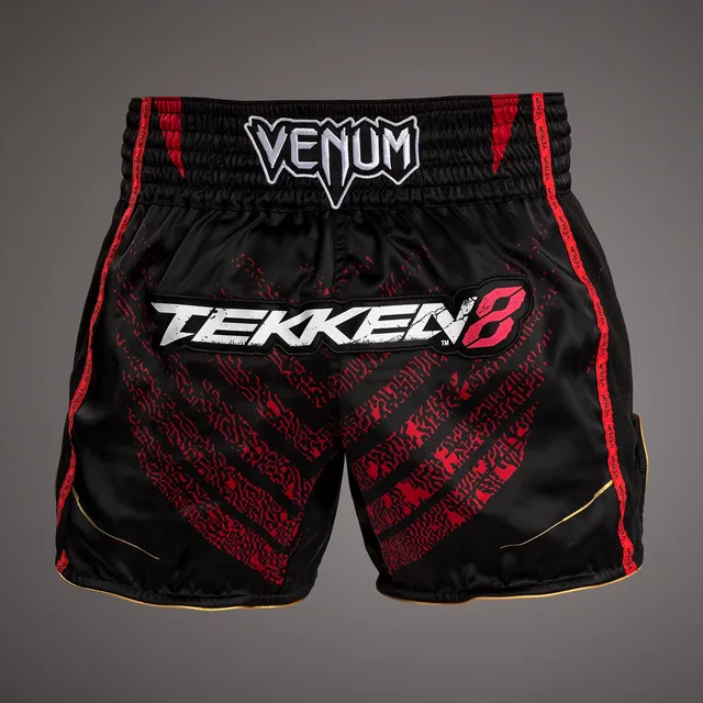 venum-x-tekken-8-marshall-law-muay-thai-shorts-schwarz-rot-gold image 1