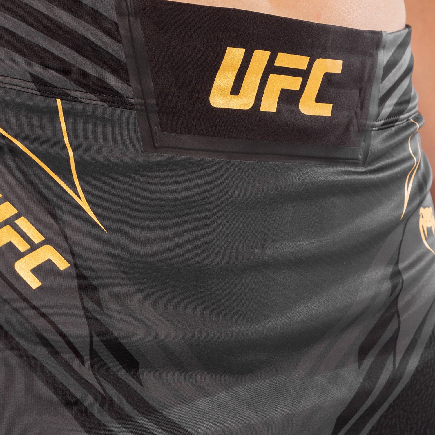 ufc-venum-authentic-fight-night-damen-skort-champion image 7