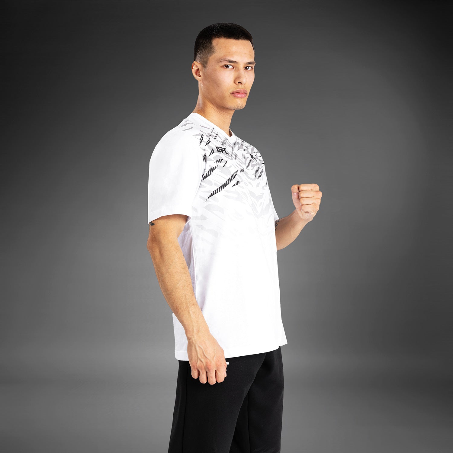 ufc-fusion-by-venum-replica-herren-t-shirt-kurzarm-wei image 2
