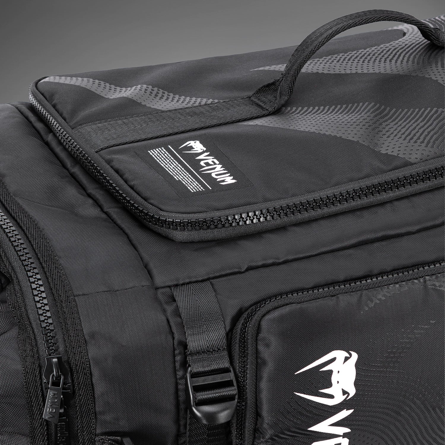 venum-trainer-hybrid-sporttasche-schwarz image 4