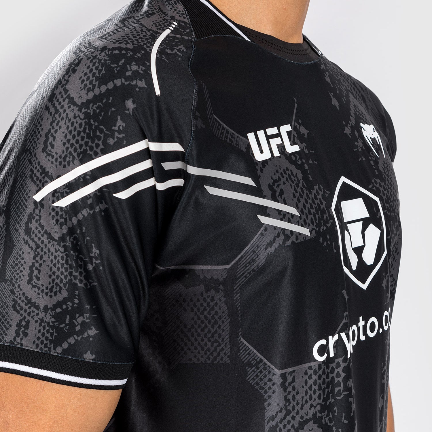 noche-ufc-by-venum-authentic-fight-night-herren-walkout-trikot-schwarz-2 image 8