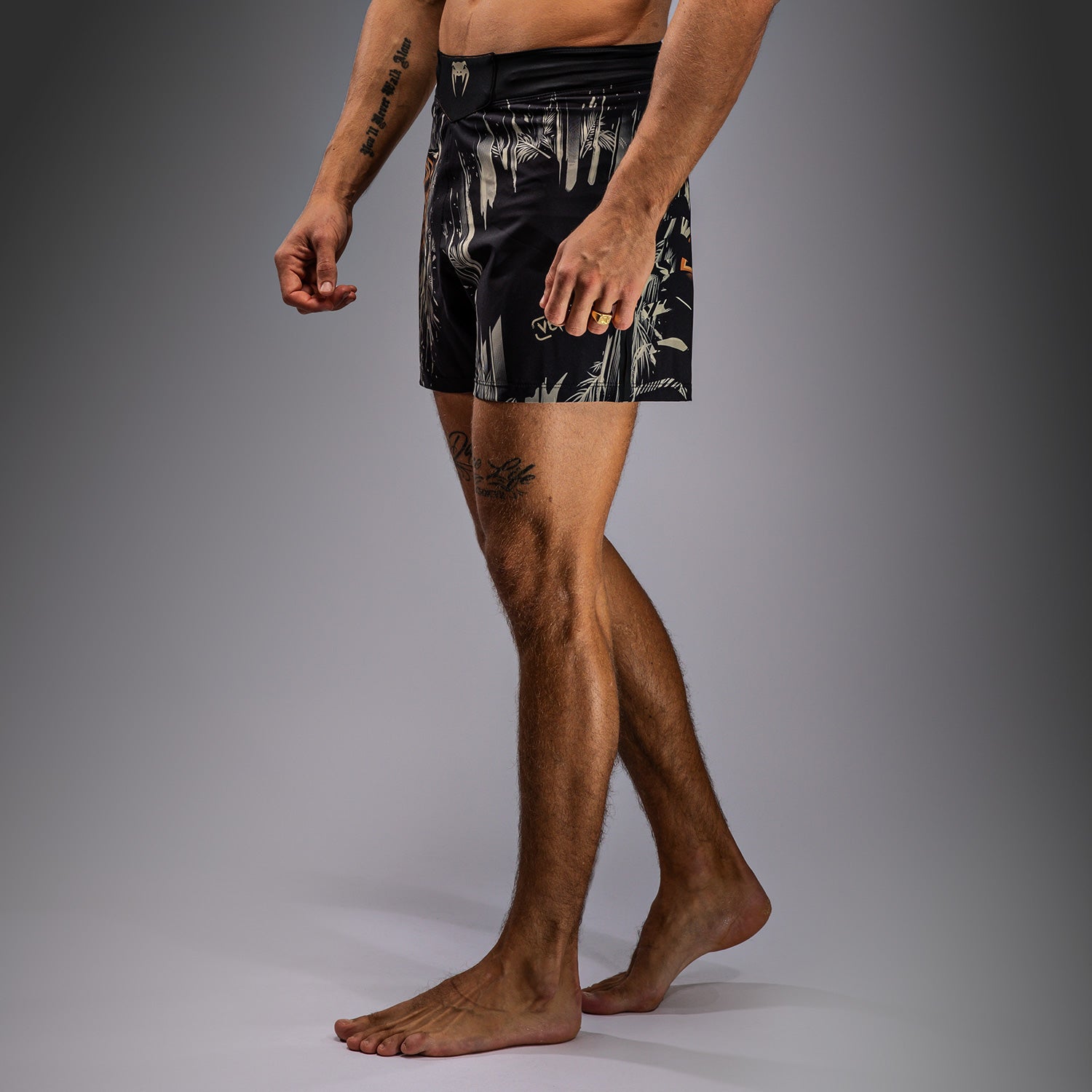 venum-tiger-herren-kampfhose-fightshorts-schwarz-neonorange image 2