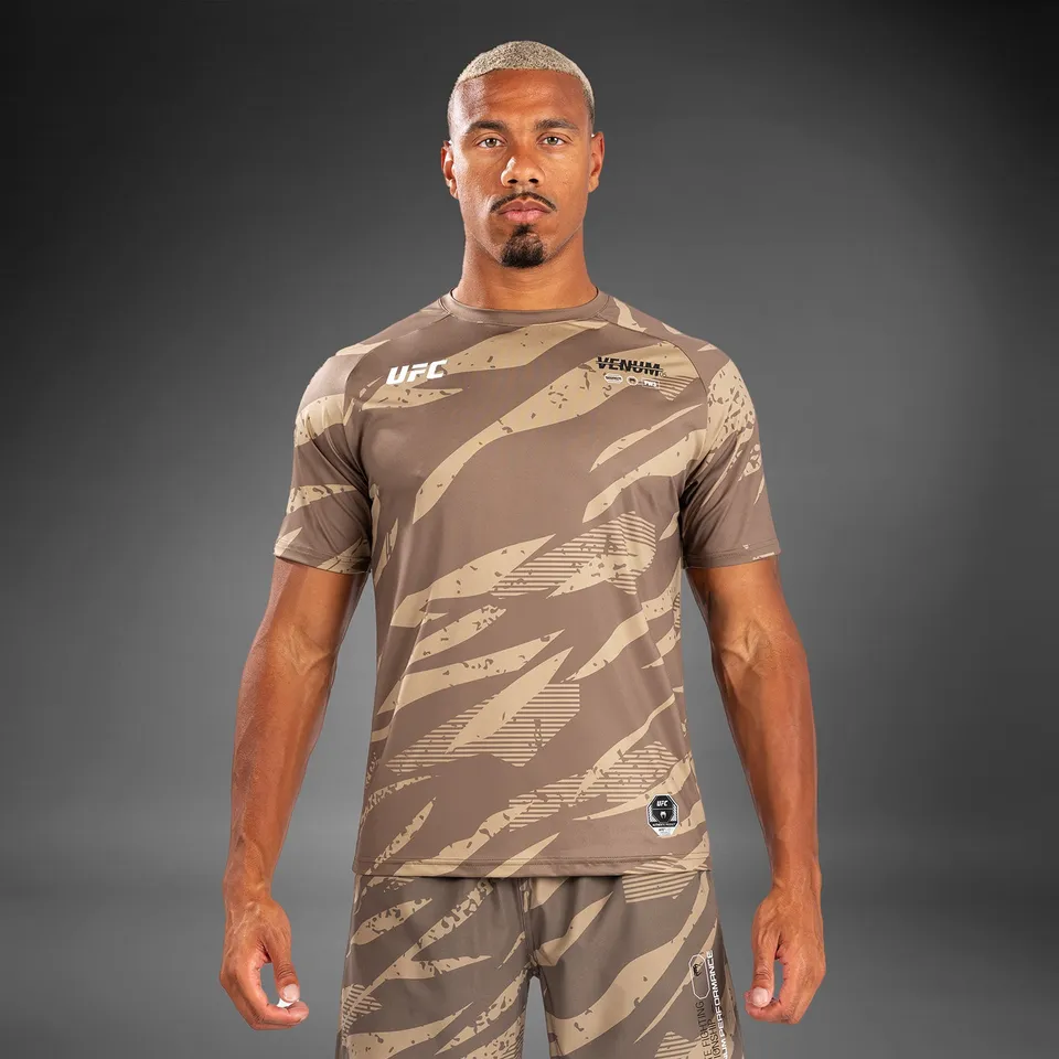 ufc-adrenaline-by-venum-fight-week-herren-dry-tech-t-shirt-desert-camo image 1