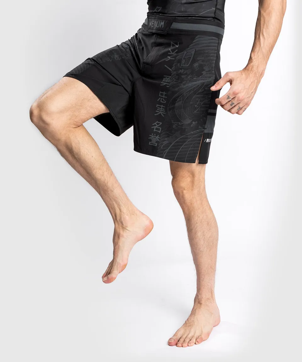 venum-ykz21-fightshort-herren-schwarz-schwarz image 1