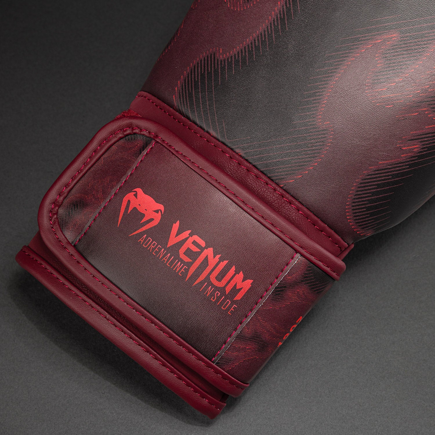venum-spectre-boxhandschuhe-schwarz-rot image 3