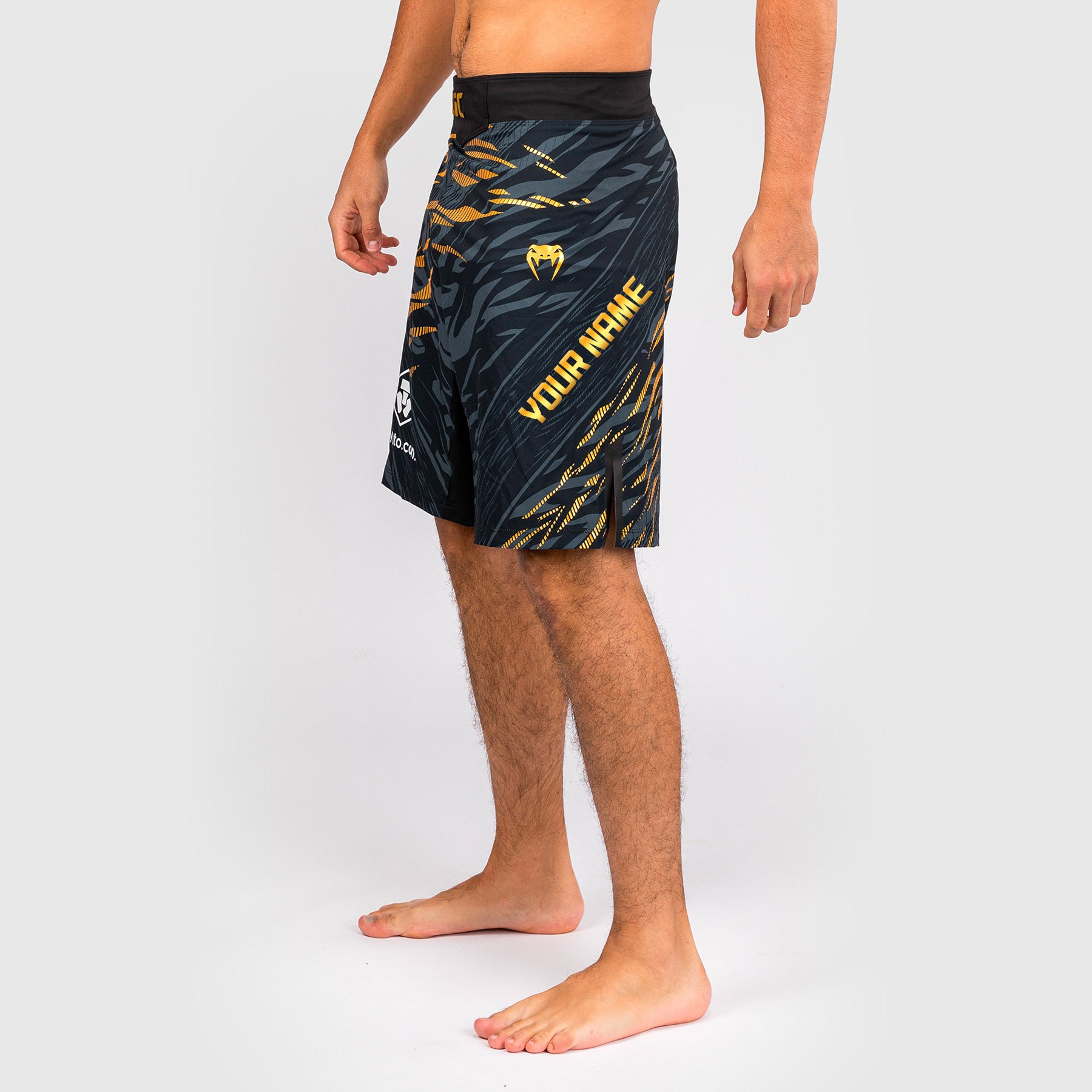 venum-ufc-fusion-authentic-fight-night-fight-short-herren-long-fit-champion-gold image 1