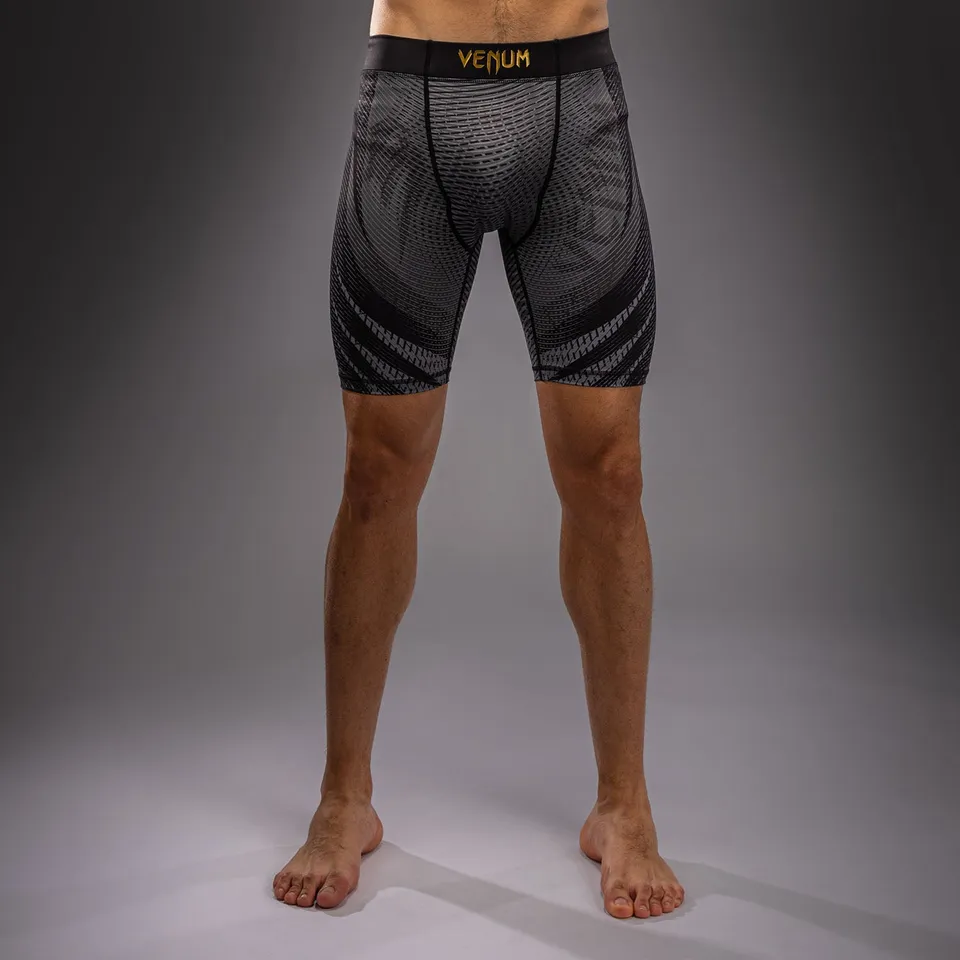venum-galactic-3-0-kompressionsshort-vale-tudo-schwarz-gold image 1