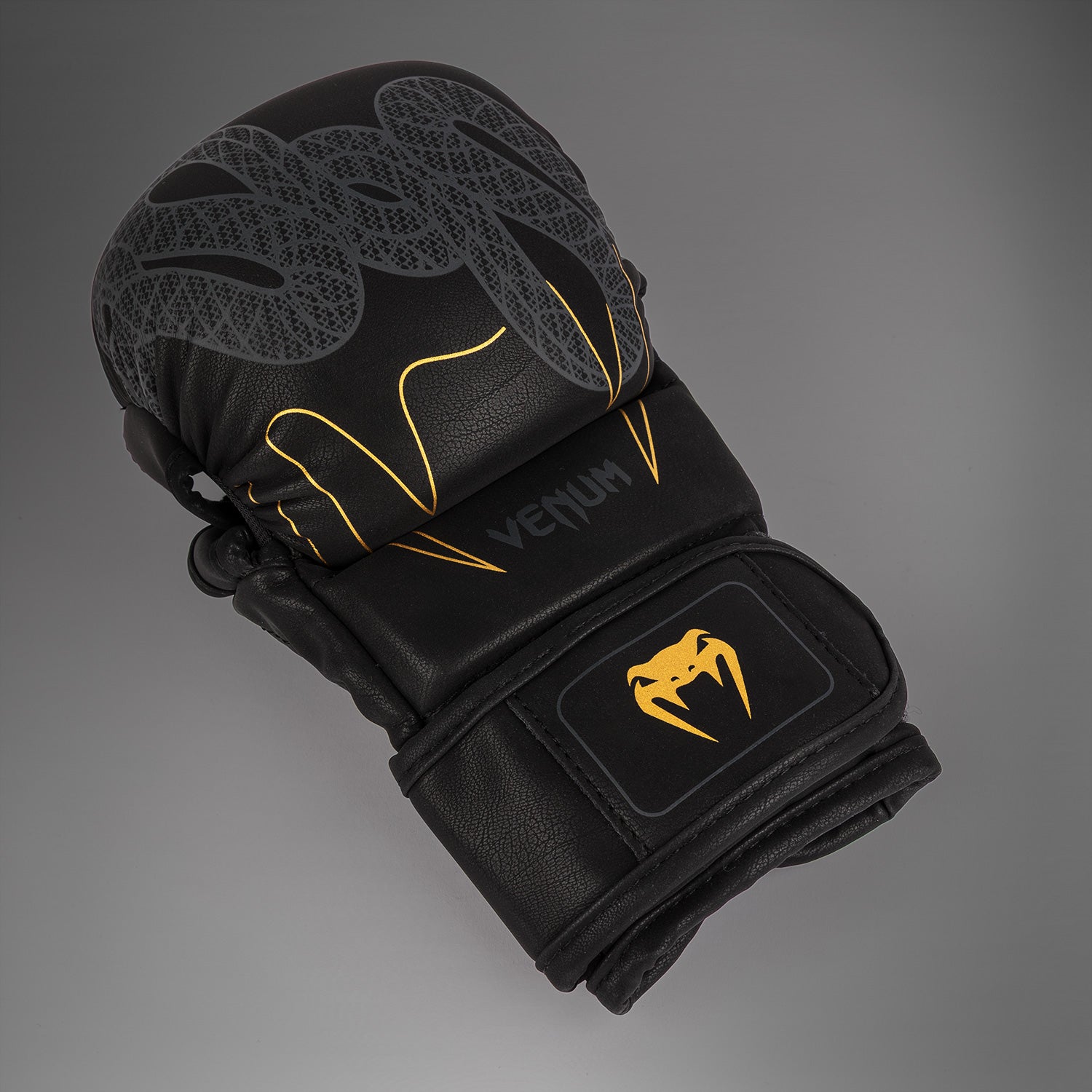 venum-serpenti-sparringhandschuhe-schwarz-silber-gold image 2