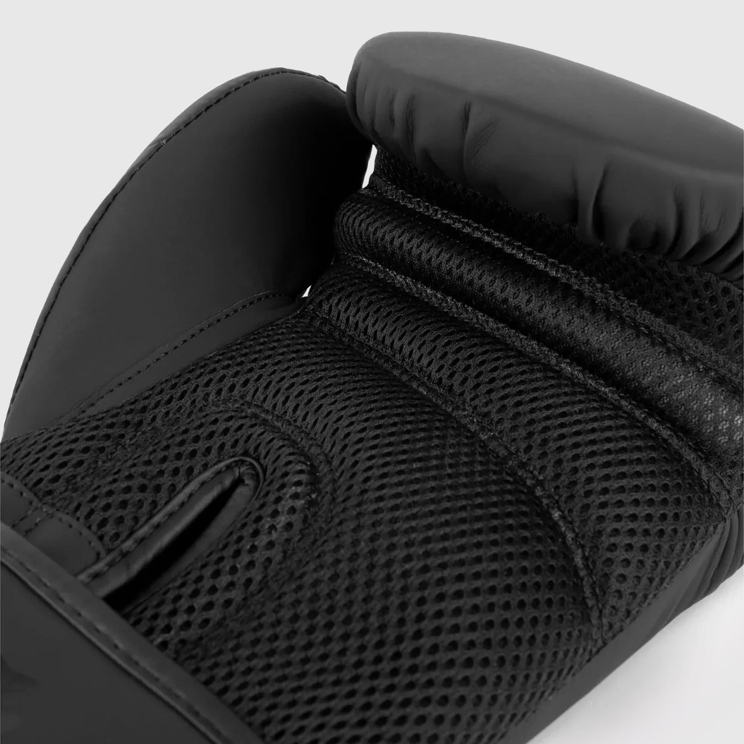 venum-classic-boxhandschuhe-schwarz-schwarz image 3