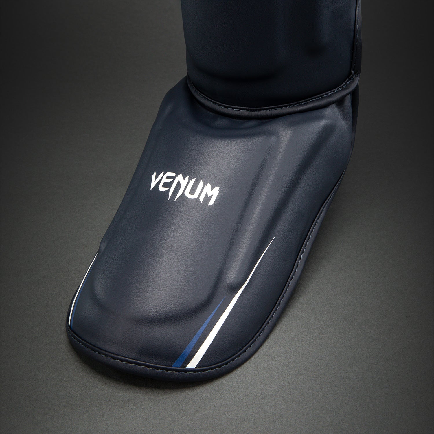 venum-g-core-schienbeinschoner-marineblau-wei image 4
