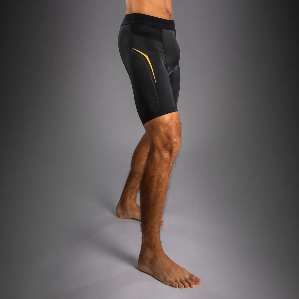 venum-g-core-vale-tudo-kompressionsshort-schwarz-gold image 1