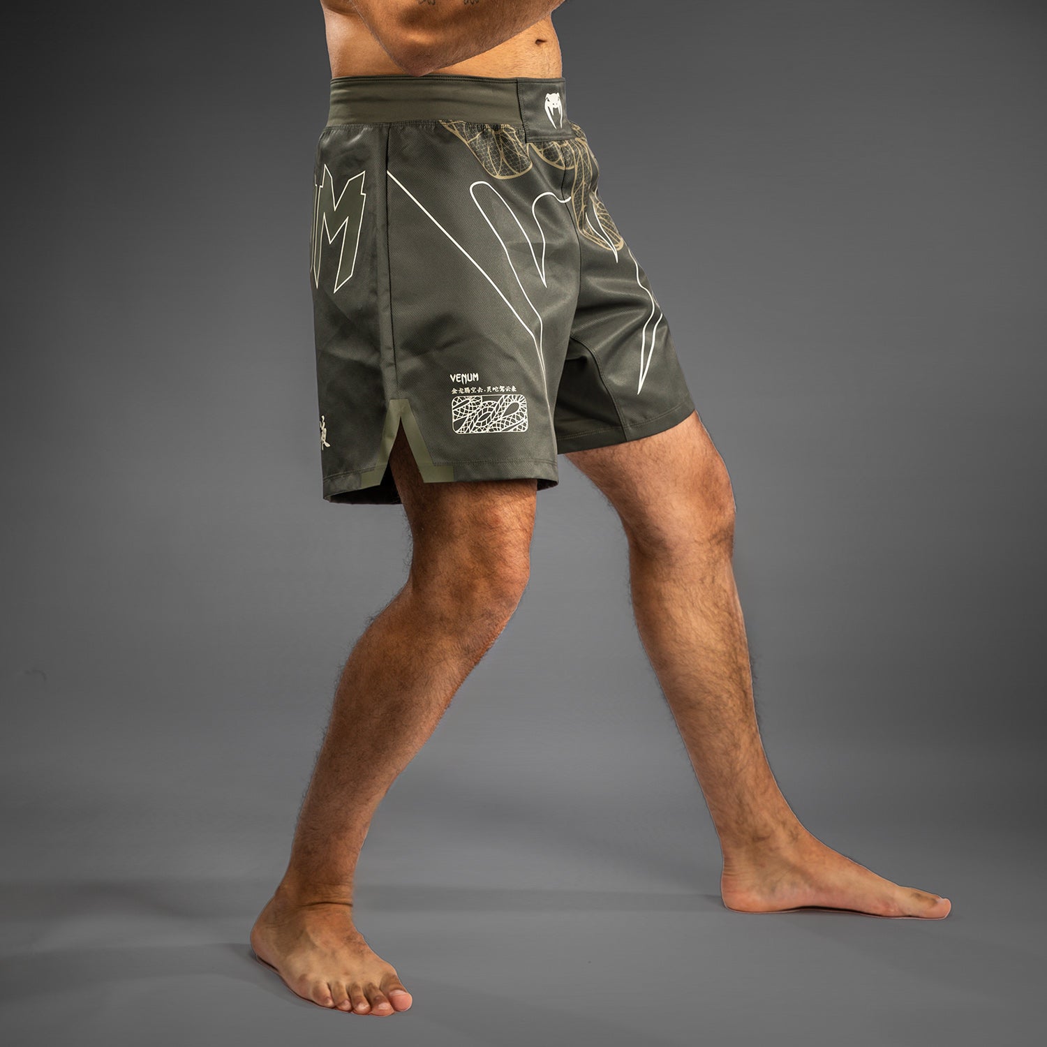 venum-serpenti-fight-shorts-herren-khaki-bronze-ivory image 4