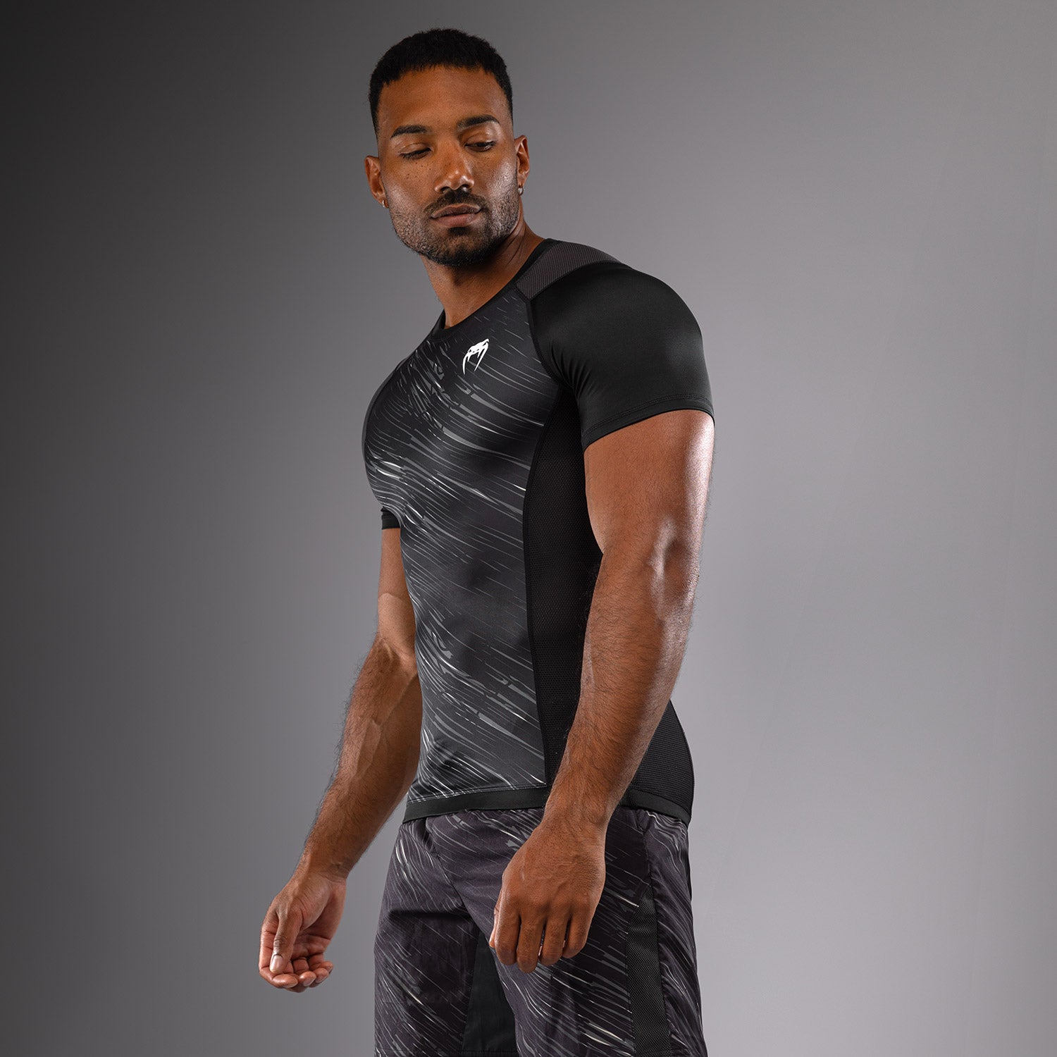 venum-rapid-kurzarm-rashguard-schwarz-sturmgrau image 2