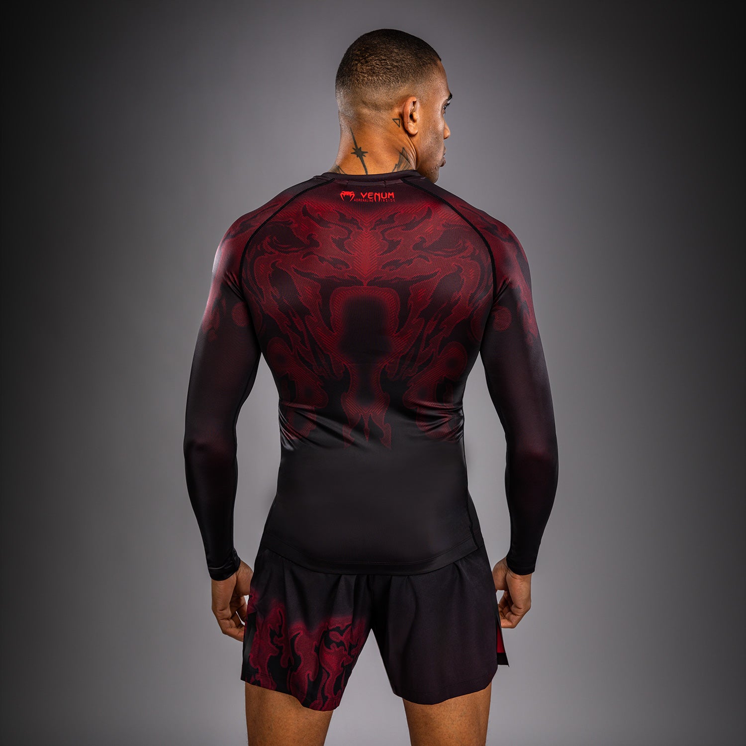 venum-spectre-langarm-rashguard-schwarz-rot image 5