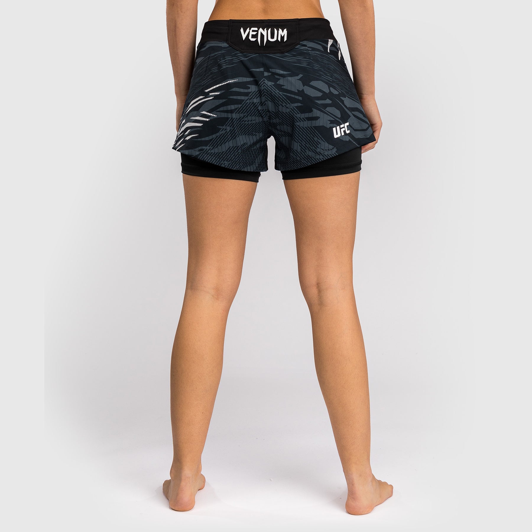 ufc-fusion-by-venum-authentic-fight-night-fight-short-damen-schwarz image 5
