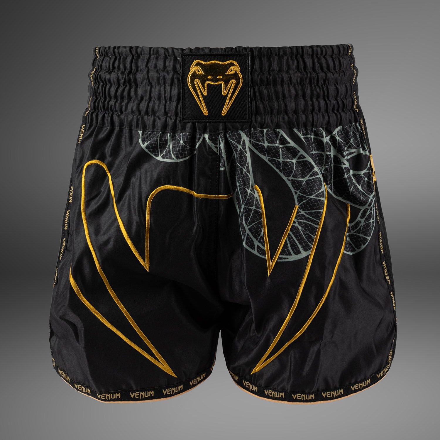 venum-serpenti-muay-thai-shorts-schwarz-silber-gold image 1