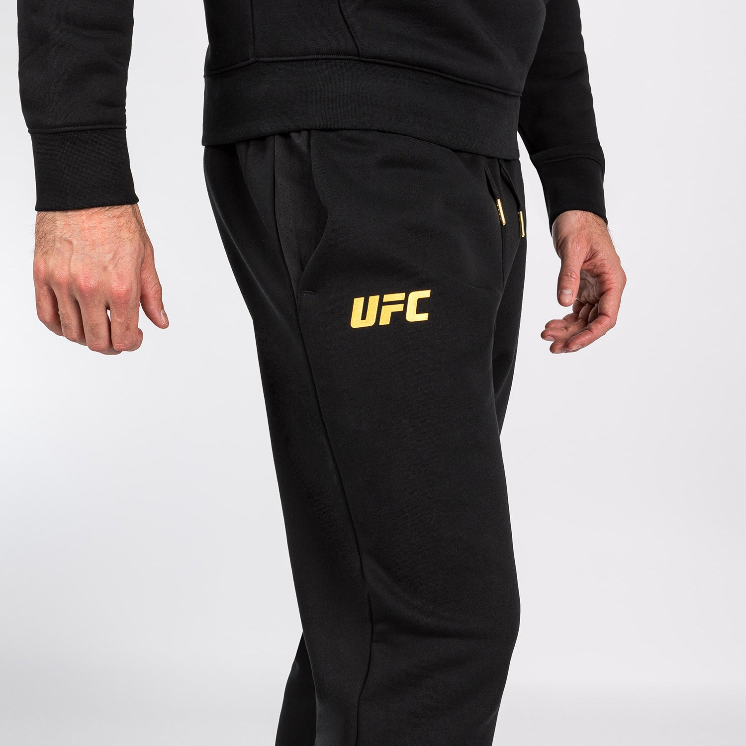 ufc-adrenaline-by-venum-replica-herrenhose-champion-schwarz-gold image 5
