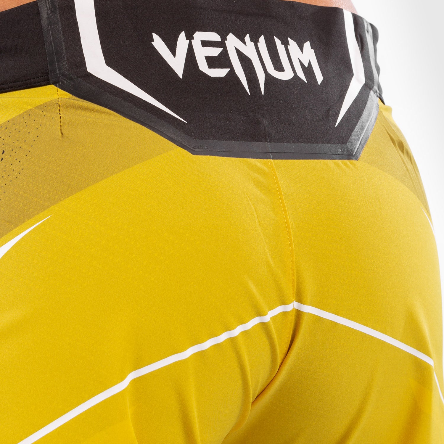 venum-ufc-authentic-fight-night-long-fit-damen-fightshorts-gelb image 6