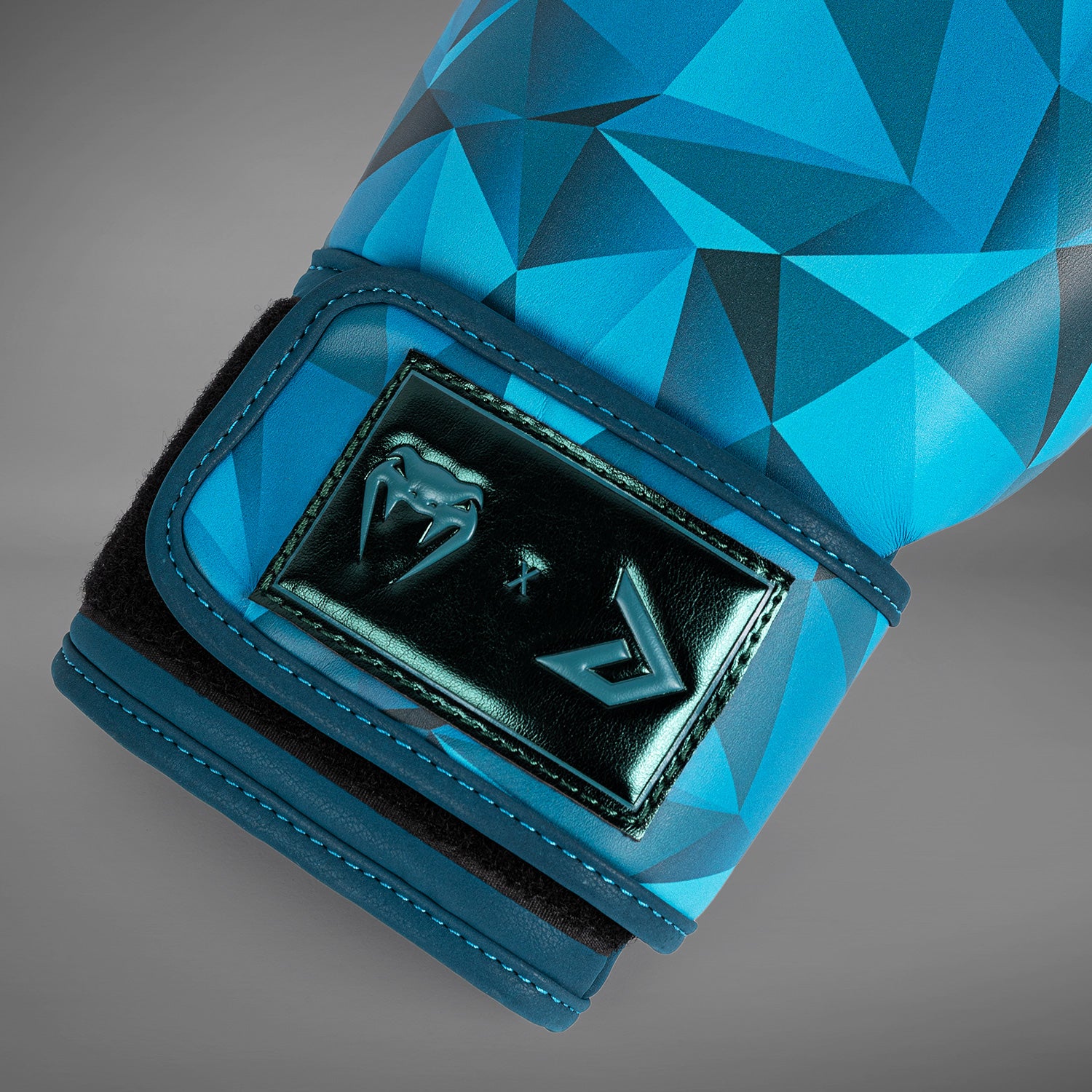 venum-x-demi-boxhandschuhe-azurblau image 4