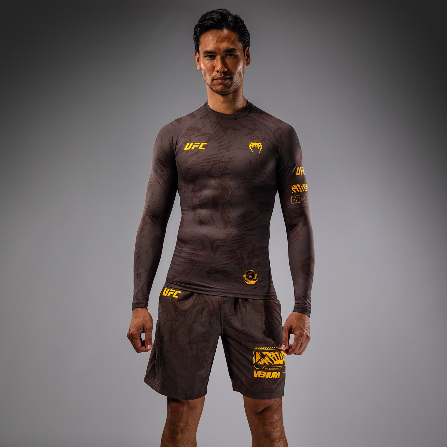 ufc-fusion-by-venum-fight-week-performance-rashguard-herren-langarm-erdiges-brau image 1