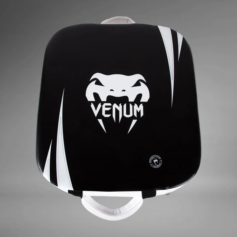 venum-absolute-schlagpolster-square-kick-shield-skintex-leder-schwarz-ice image 1