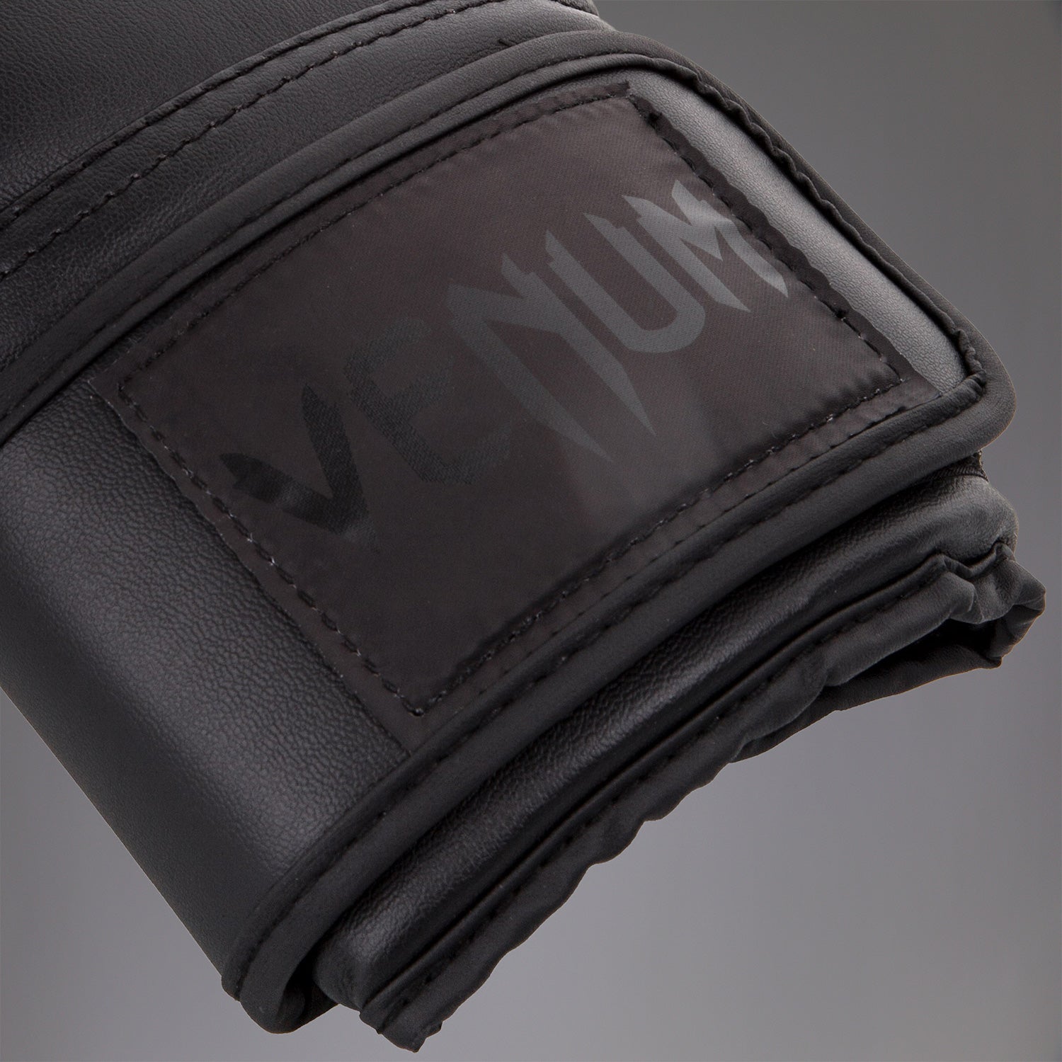 venum-contender-boxhandschuhe-schwarz image 3
