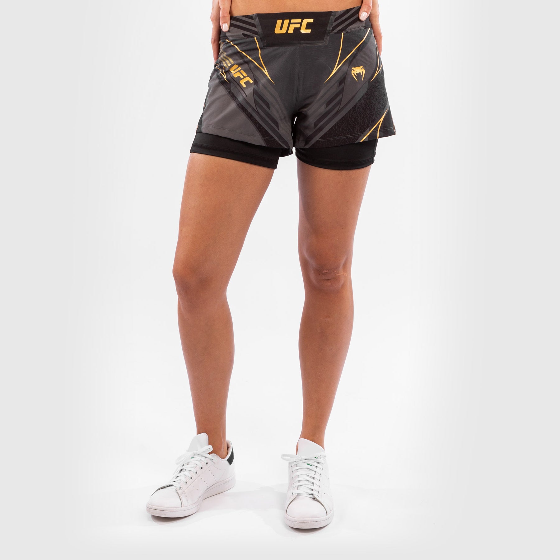 ufc-venum-authentic-fight-night-damen-shorts-short-fit-champion-schwarz-gold image 1