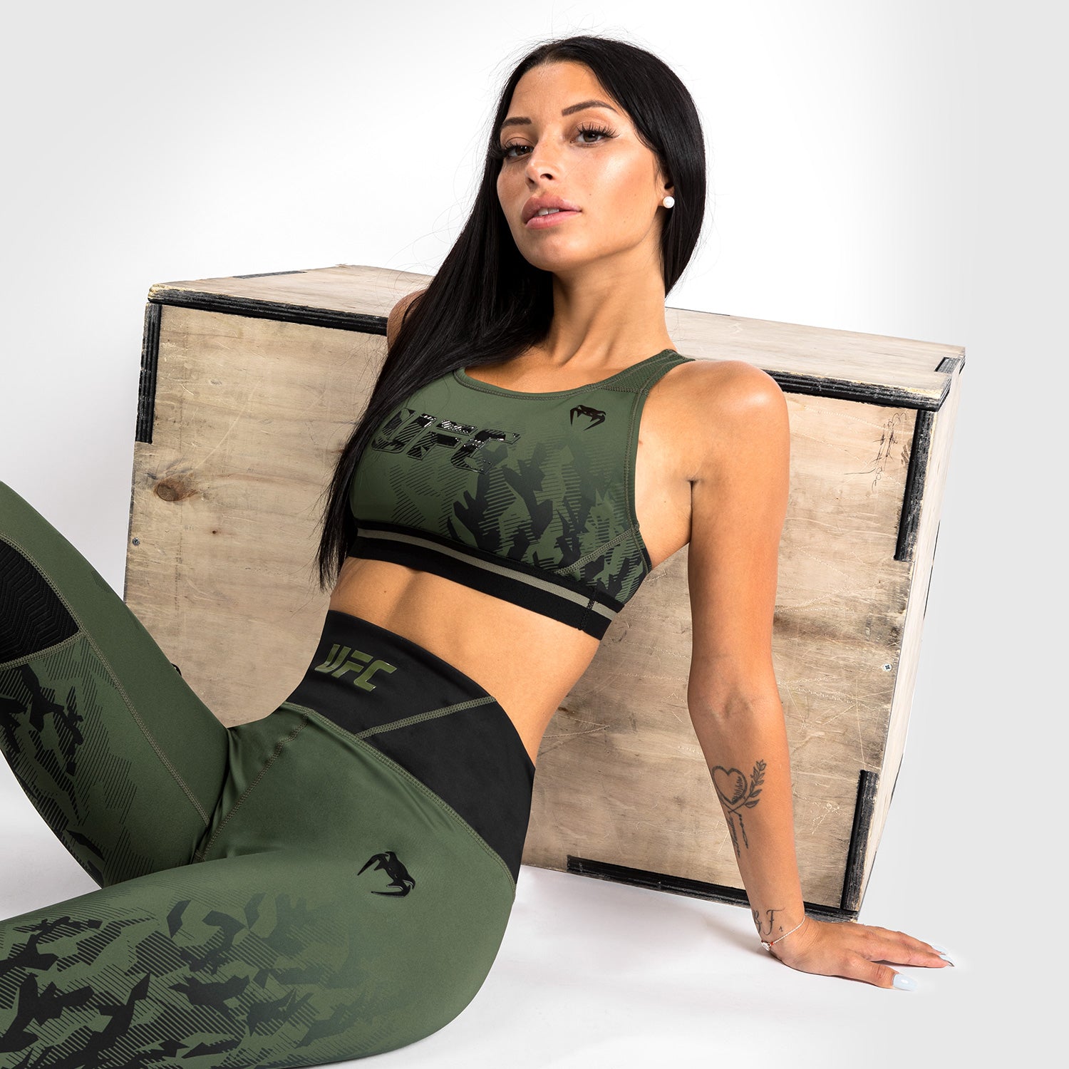 venum-ufc-authentic-fight-week-damen-performance-tight-khaki image 8
