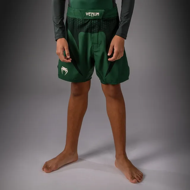 venum-attack-kids-fightshorts-waldgr-n-off-white image 1