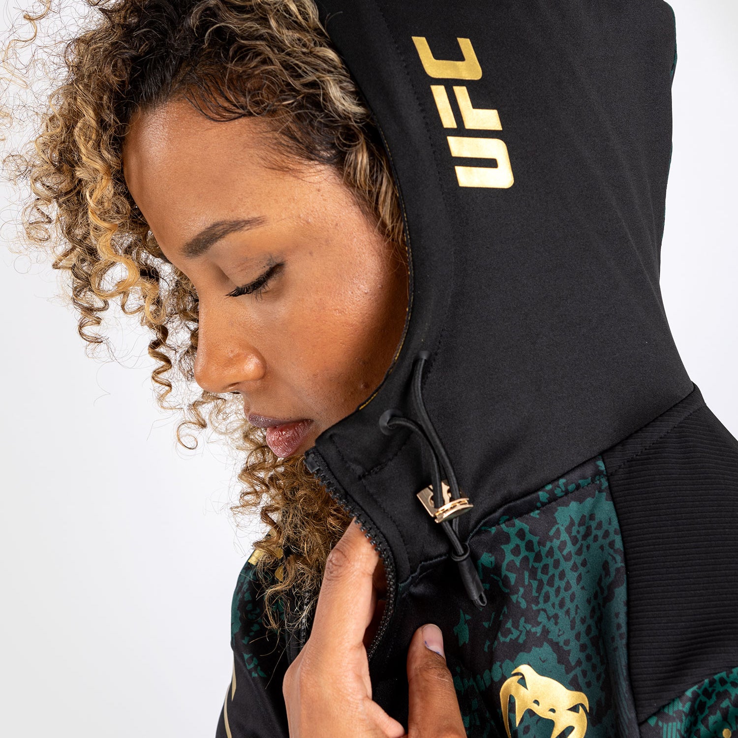ufc-adrenaline-by-venum-authentic-fight-night-walkout-hoodie-damen-emerald-editi-3 image 4