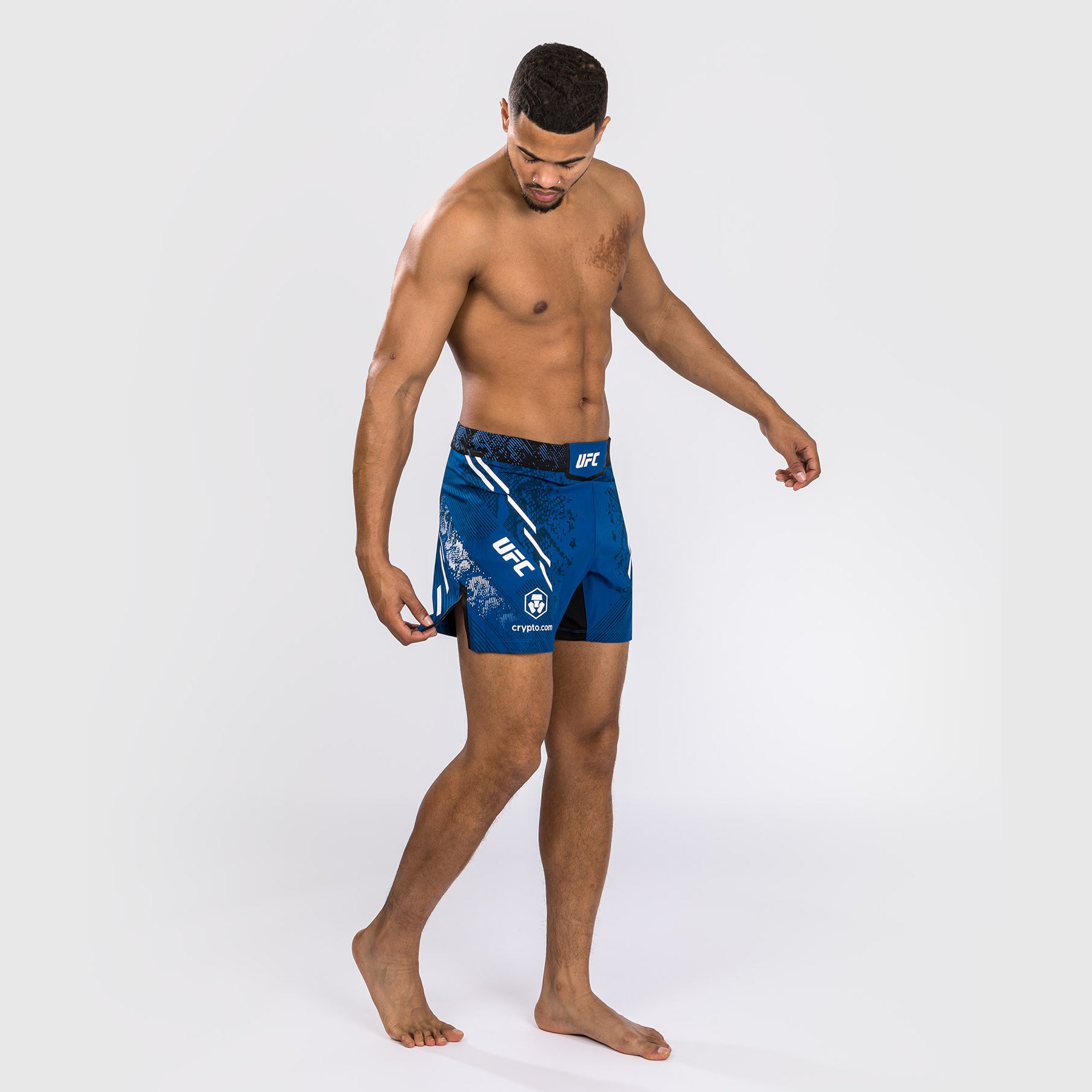ufc-adrenaline-by-venum-authentic-fight-night-herren-kampfshorts-kurze-passform- image 4