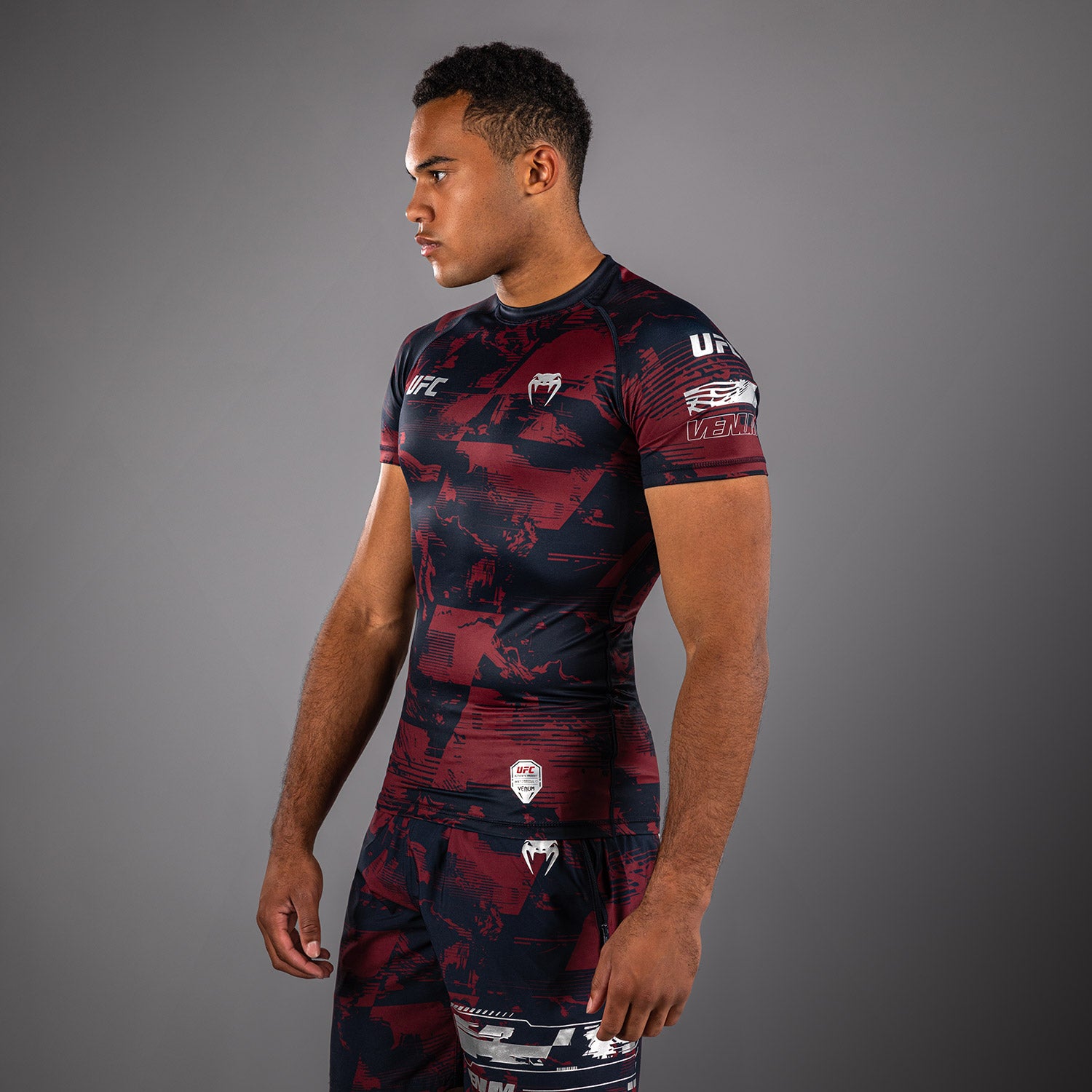 ufc-zenith-by-venum-authentic-fight-week-rashguard-kurzarm-herren-marineblau-bur image 2