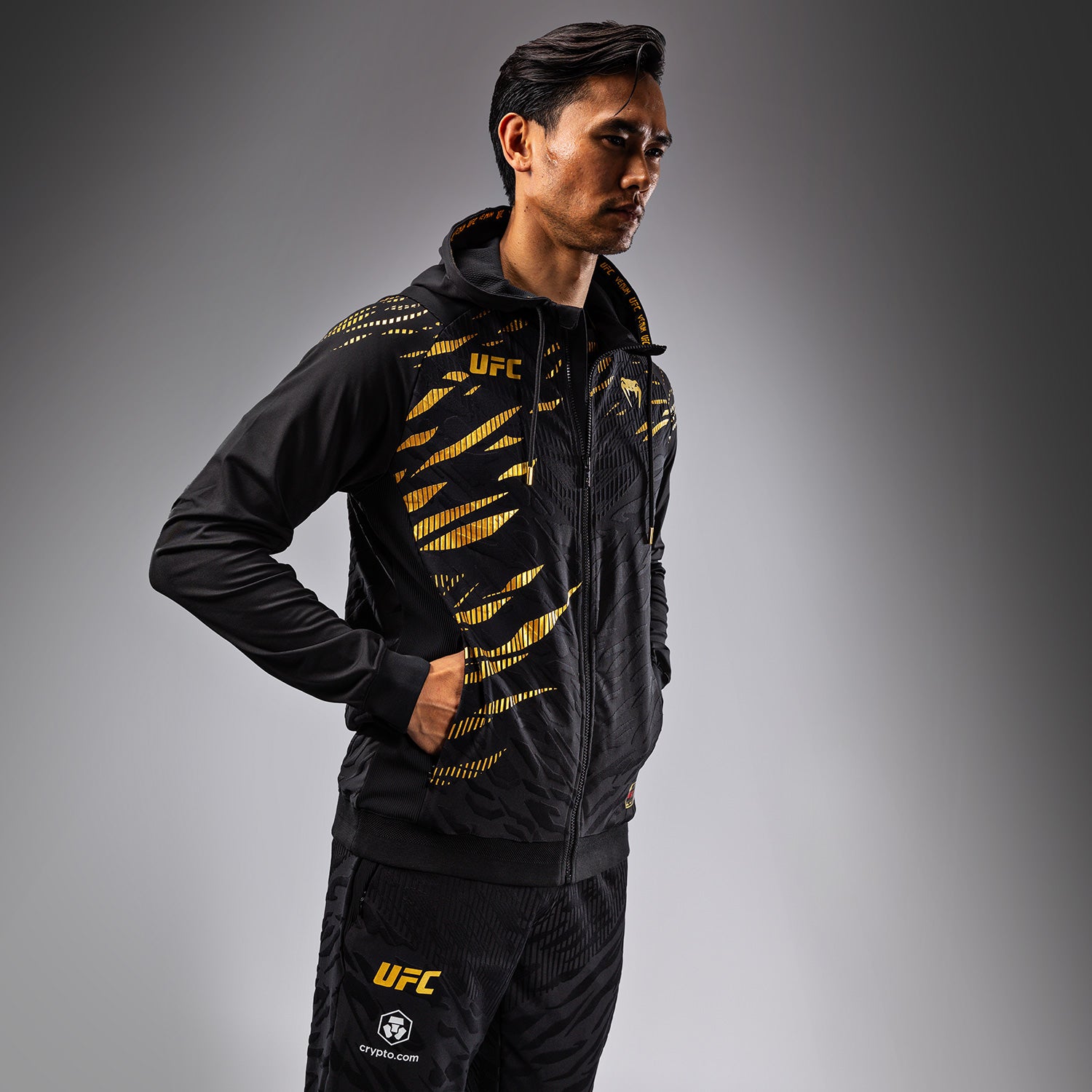 ufc-fusion-by-venum-authentic-fight-night-herren-walkout-hoodie-champion image 5