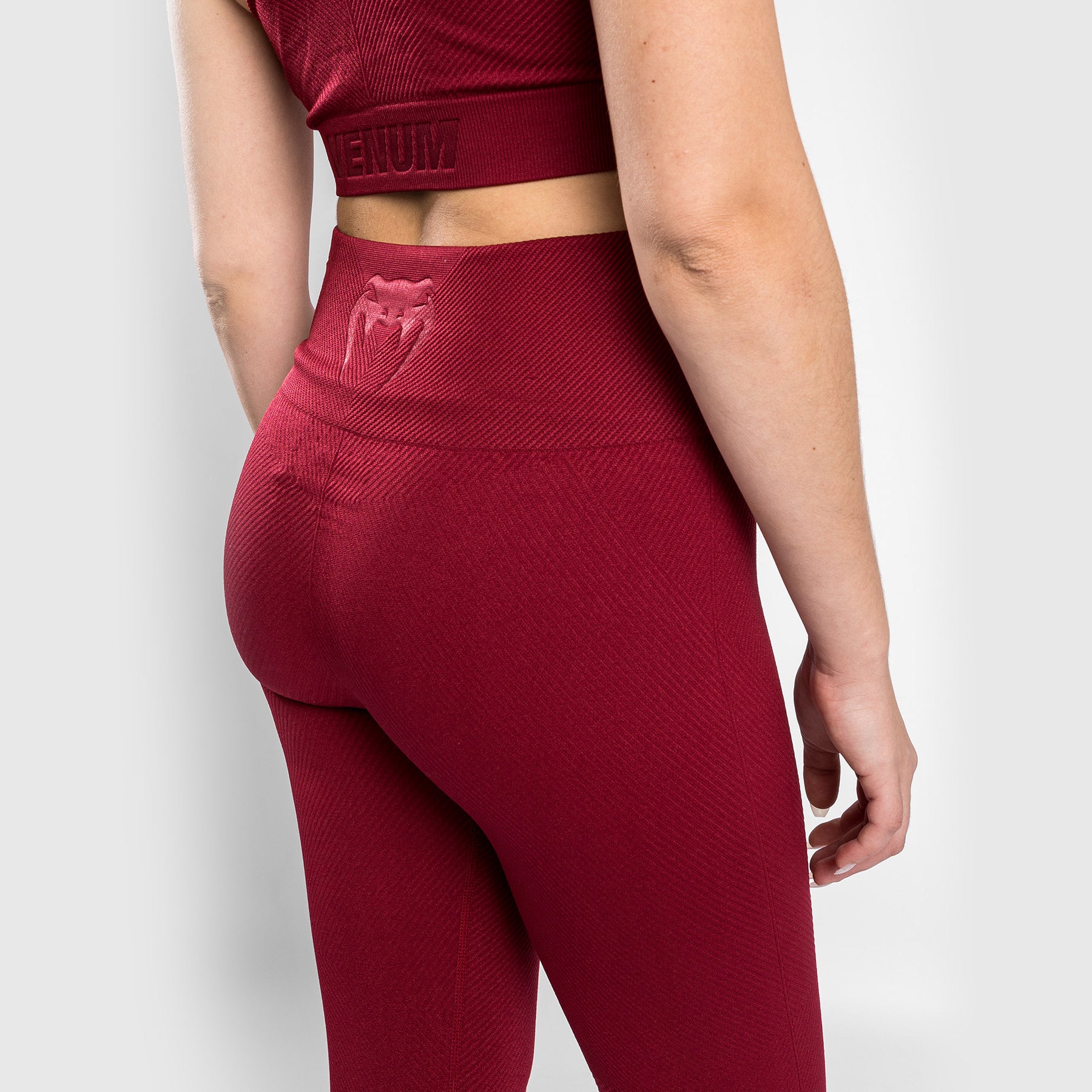 venum-sparring-seamless-leggings-damen-bordeaux-2 image 7