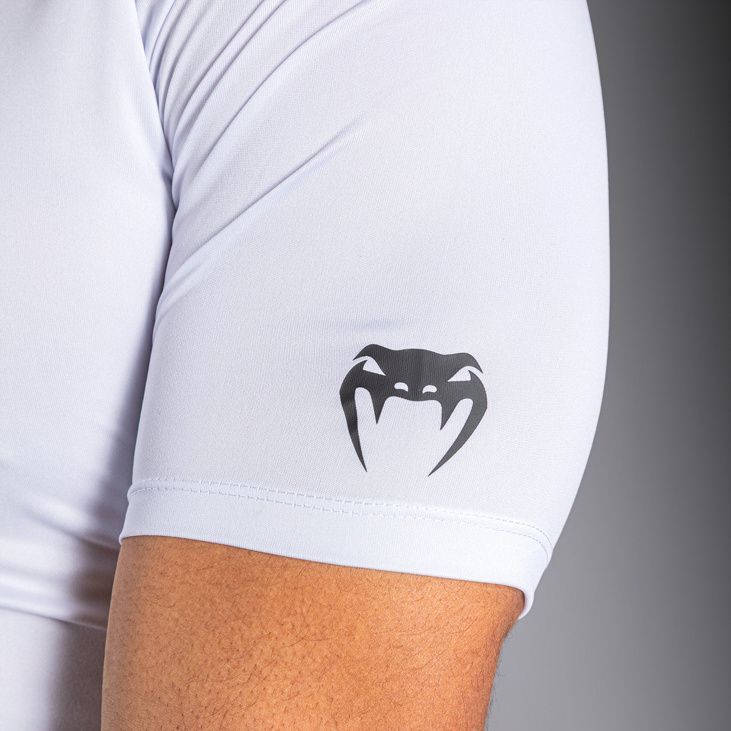 venum-lineup-kompressionsshirt-kurzarm-herren-wei-schwarz image 5