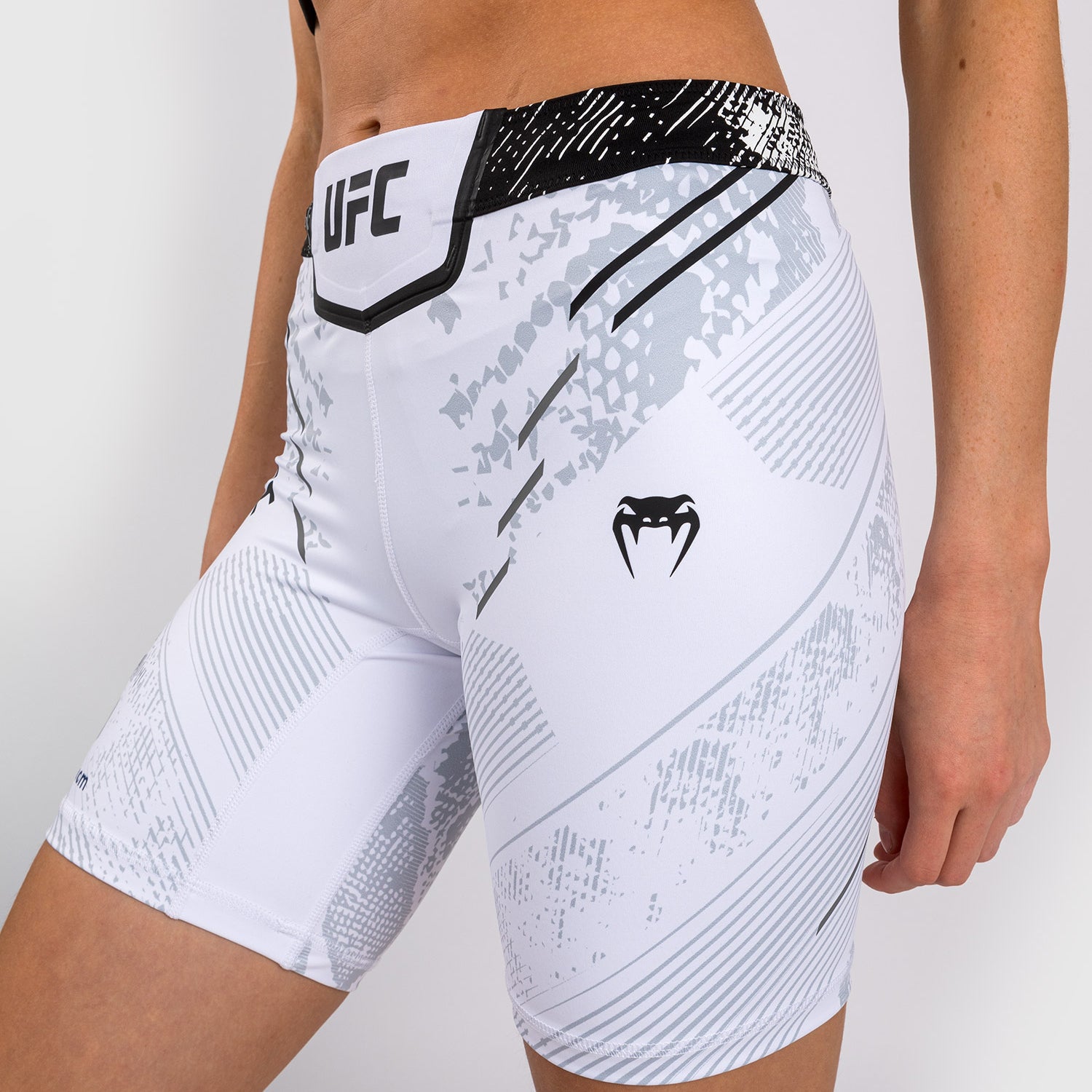 ufc-adrenaline-by-venum-authentic-fight-night-vale-tudo-short-damen-lange-passfo-2 image 8