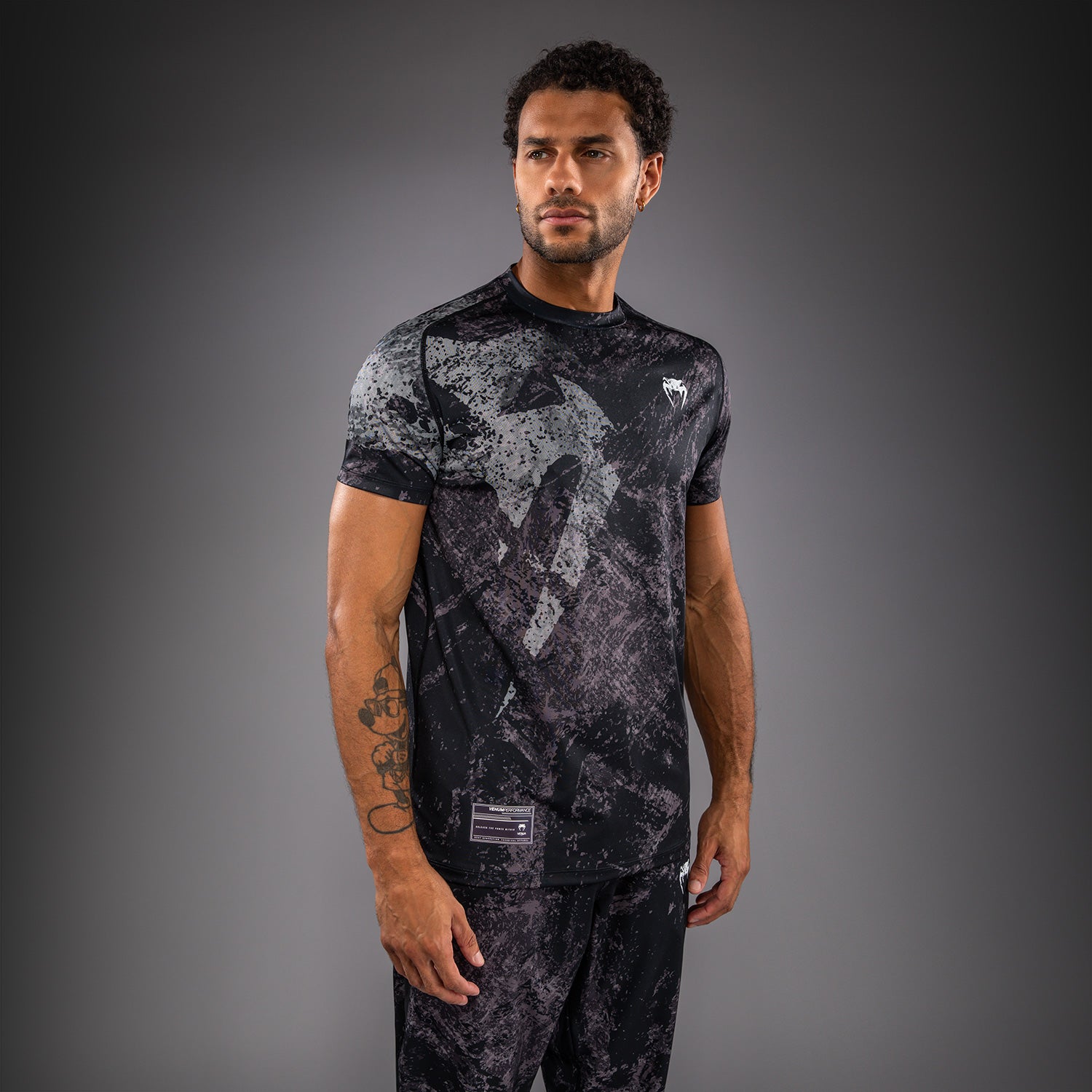 venum-rage-workout-dry-tech-t-shirt-schwarz-grau image 3