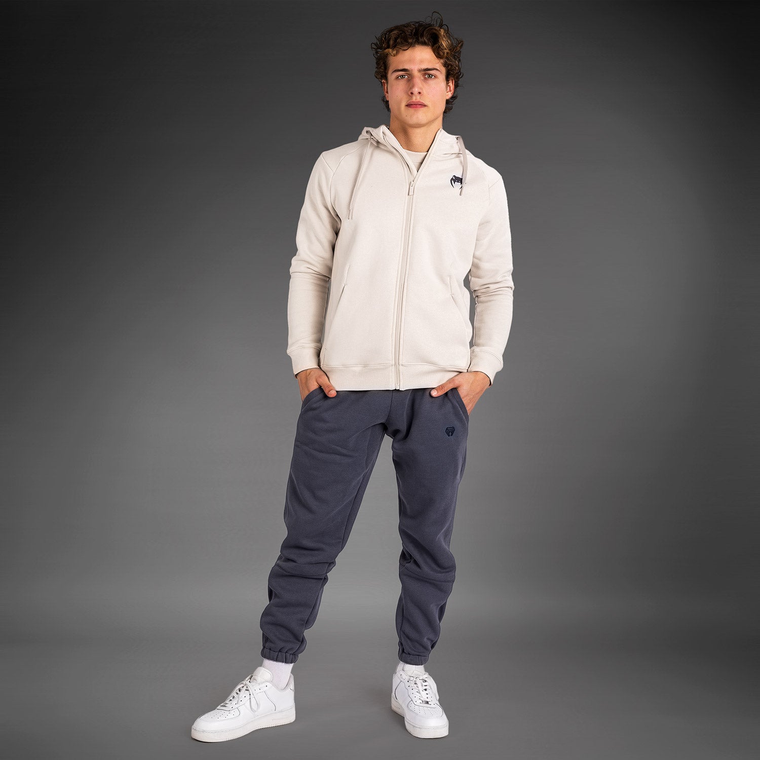 venum-strikeland-full-zip-hoodie-herren-greige image 4
