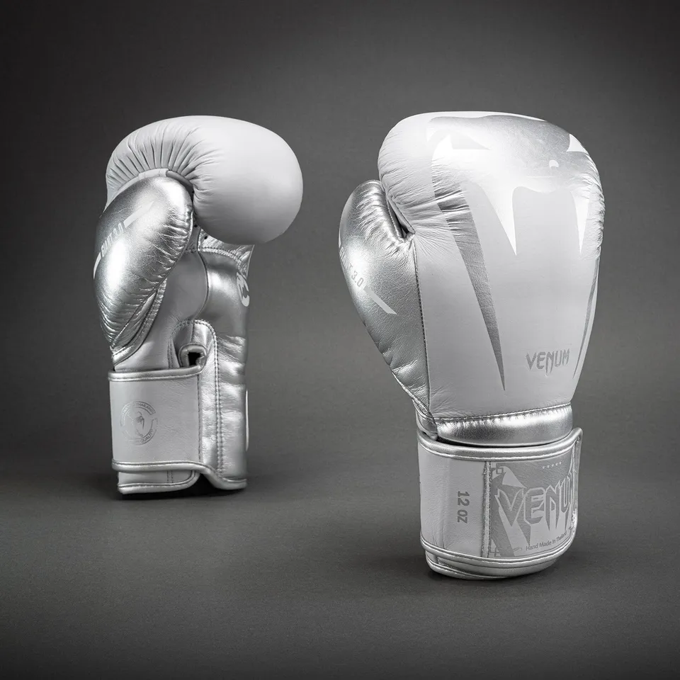 venum-giant-3-0-boxhandschuhe-grau-silber-aus-nappaleder image 1