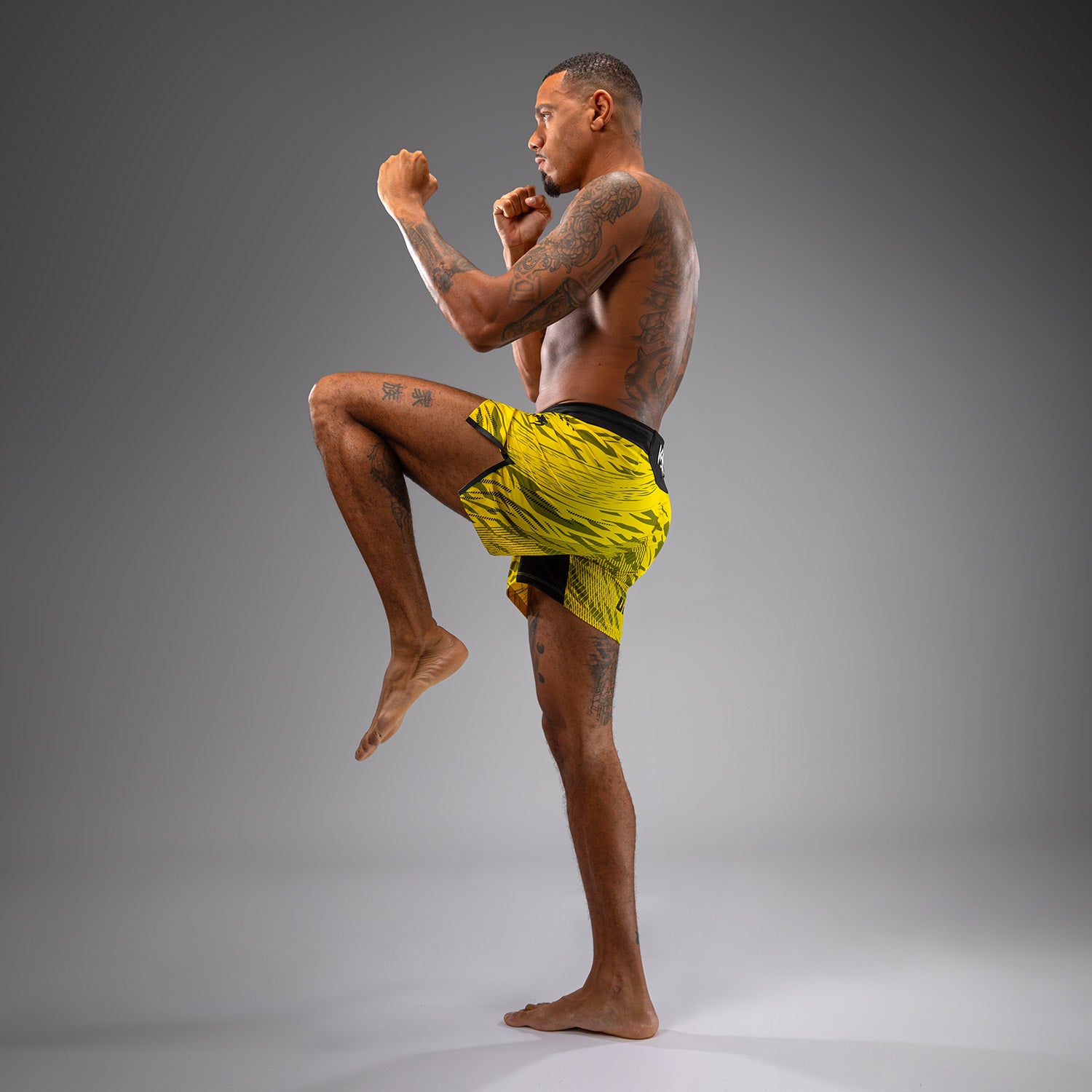 ufc-fusion-by-venum-authentic-fight-night-fight-short-short-fit-gelb image 6