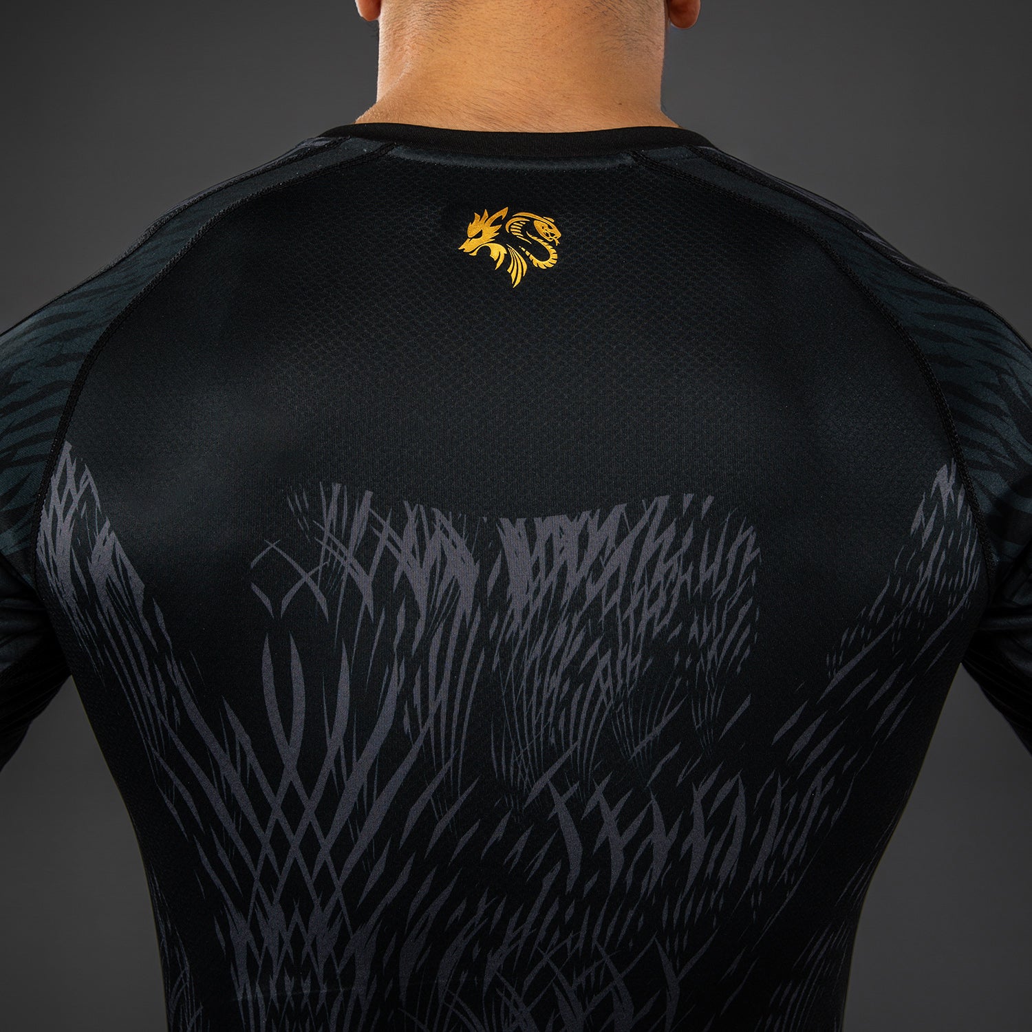 venum-x-chimaev-wild-borz-langarm-rashguard-schwarz-grau image 6