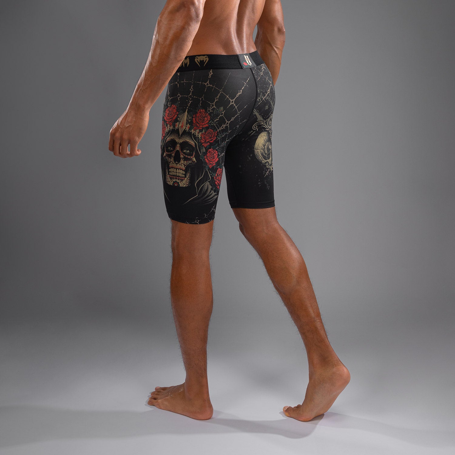 venum-santa-muerte-5-0-vale-tudo-shorts-herren-tiefes-schwarz-gold image 3
