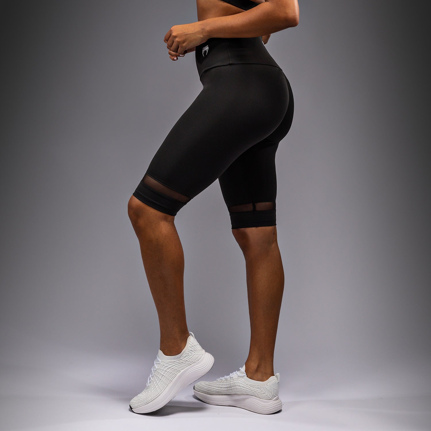 venum-aero-xt-kompressionsshorts-damen-schwarz image 2